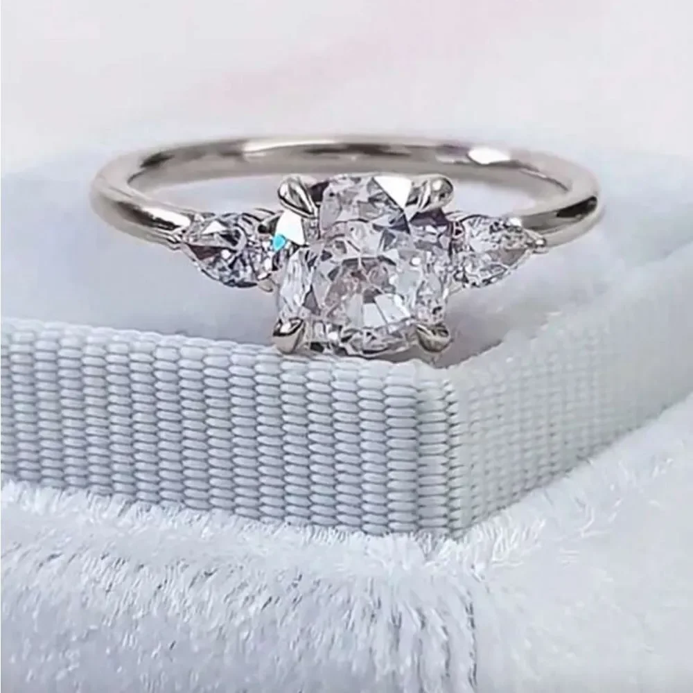 N/A beautiful ring